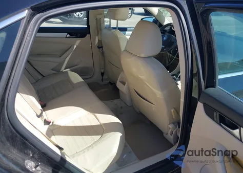 2012 Volkswagen Passat 3.6L V6 Se z USA, uszkodzony, nr VIN 1VWBM7A31CC094470